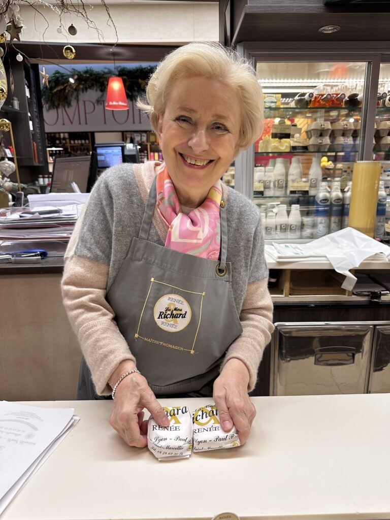 la Mère Richard et son fromage Saint-Marcellin spécialité lyonnaise